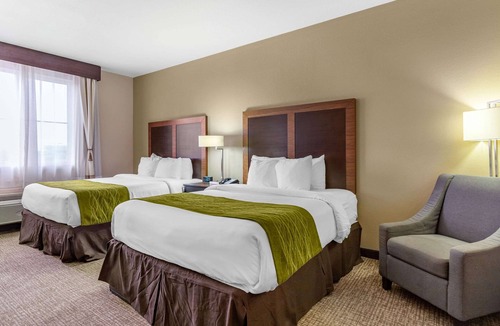 Eagle Pass Hotel | Comfort Inn & Suites Lakeside