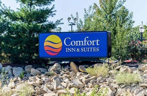 Lawrence Hotel | Comfort Inn & Suites Lawrence - University Area