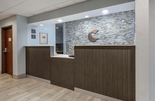 Bayberry Hotel | Comfort Inn & Suites Liverpool - Syracuse
