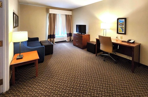 Pocono Summit Hotel | Comfort Inn & Suites Mount Pocono
