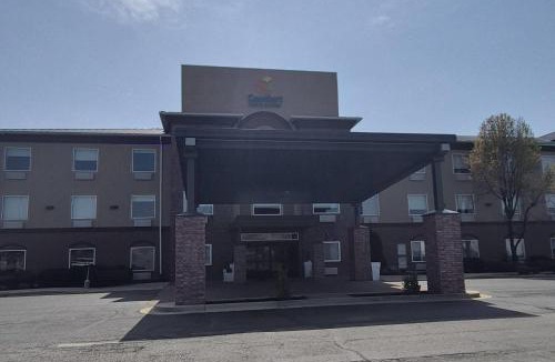 Miami Hotel | Comfort Inn & Suites Miami - Route 66