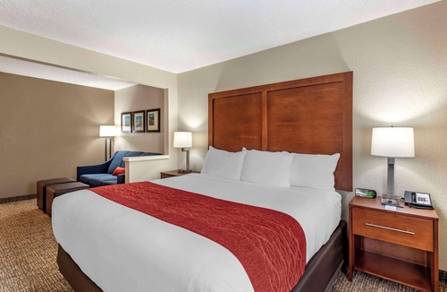 Otterbien Home Hotel | Comfort Inn & Suites Middletown - Franklin