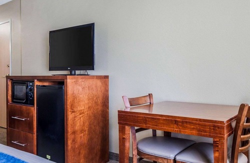 Moberly Hotel | Comfort Inn & Suites Moberly