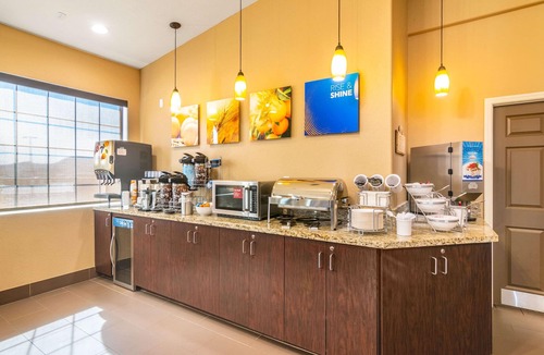 Mojave Hotel | Comfort Inn & Suites Mojave