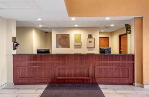 Farmers Hotel | Comfort Inn & Suites Morehead