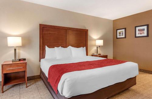 Farmers Hotel | Comfort Inn & Suites Morehead