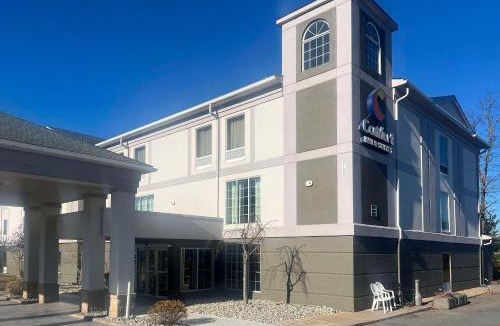 Pocono Summit Hotel | Comfort Inn & Suites Mount Pocono