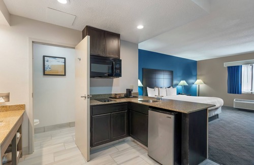 Mundelein Hotel | Comfort Inn & Suites Mundelein-Vernon Hills