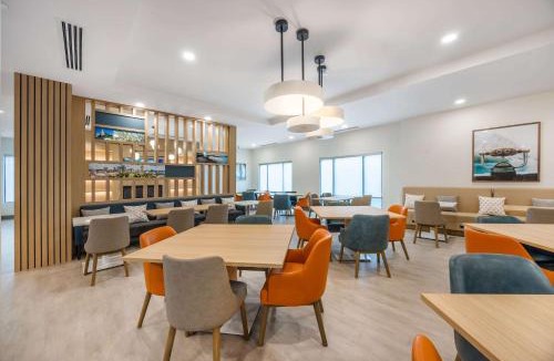 West Meade Hotel | Comfort Inn & Suites Nashville Bellevue