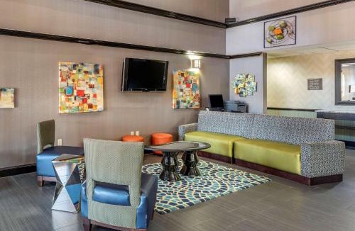 Pauls Valley Hotel | Comfort Inn & Suites Pauls Valley - City Lake