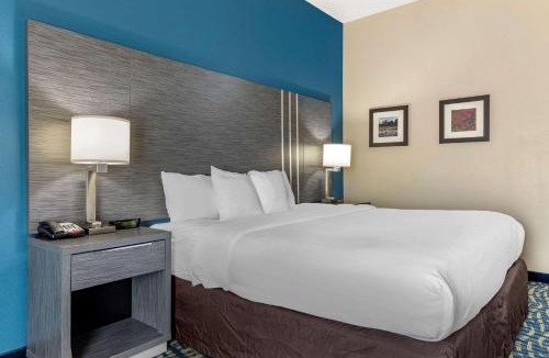 Pauls Valley Hotel | Comfort Inn & Suites Pauls Valley - City Lake