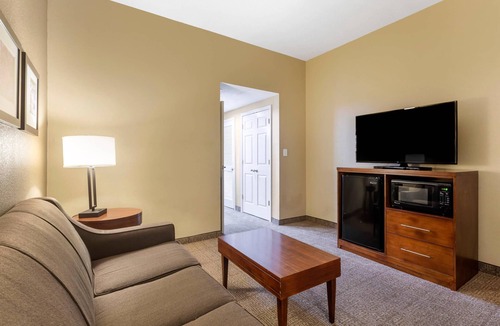Norcross Hotel | Comfort Inn & Suites Peachtree Corners - Norcross