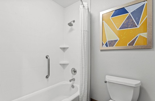 Perry Hotel | Comfort Inn & Suites Perry National Fairgrounds Area