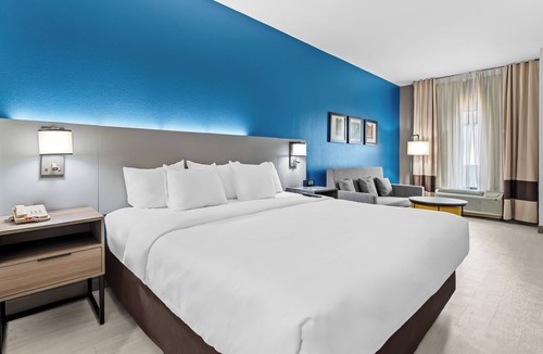 Perry Hotel | Comfort Inn & Suites Perry National Fairgrounds Area