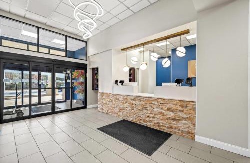 Plainville Hotel | Comfort Inn & Suites Plainville-Foxboro