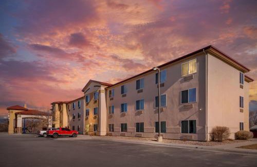 Glenwood Springs Hotel | Comfort Inn & Suites Rifle