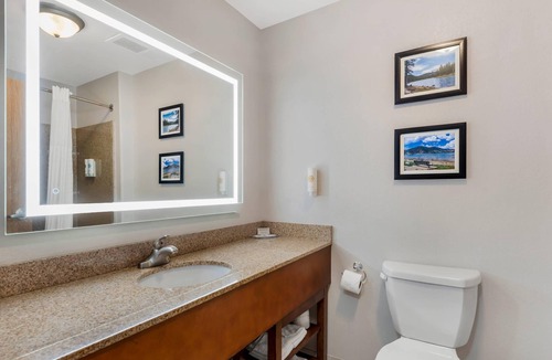 Glenwood Springs Hotel | Comfort Inn & Suites Rifle