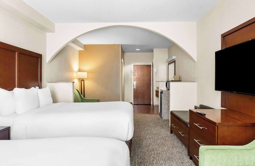Riverton Hotel | Comfort Inn & Suites Riverton
