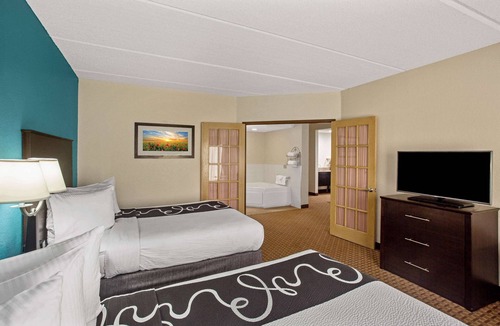 Fruitville Hotel | Comfort Inn & Suites Sarasota I75