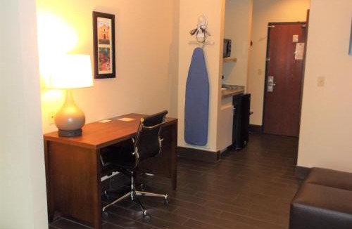 Seguin Hotel | Comfort Inn & Suites Seguin