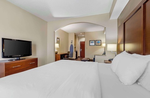 Seguin Hotel | Comfort Inn & Suites Seguin