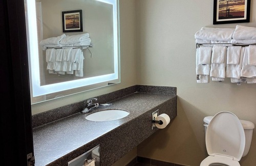 Sterling Hotel | Comfort Inn & Suites Sterling