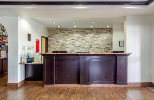Sterling Hotel | Comfort Inn & Suites Sterling