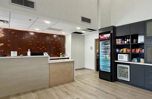 Sturbridge Hotel | Comfort Inn & Suites Sturbridge-Brimfield