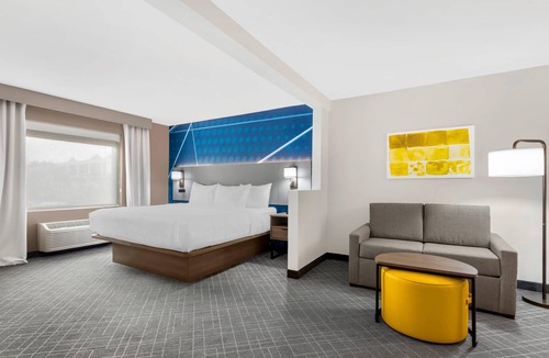 Suwanee Hotel | Comfort Inn & Suites Suwanee - Sugarloaf