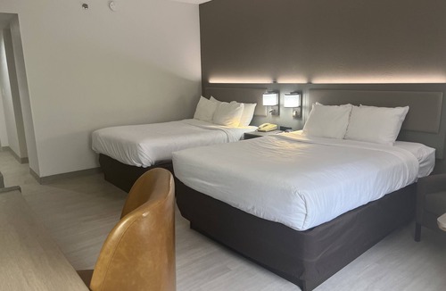 Syracuse Hotel | Comfort Inn & Suites Syracuse-Carrier Circle