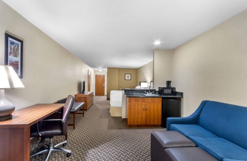 Safford Hotel | Comfort Inn & Suites Thatcher - Safford