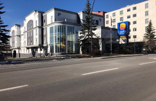 Banff Trail Hotel | Comfort Inn & Suites University