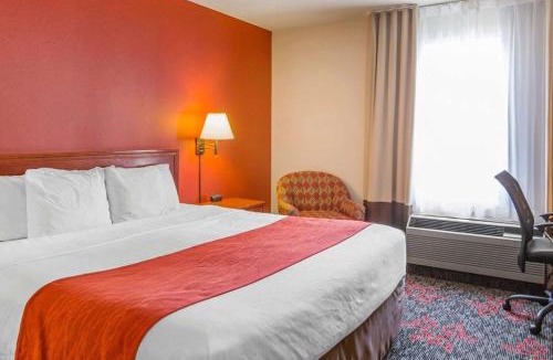 Banff Trail Hotel | Comfort Inn & Suites University