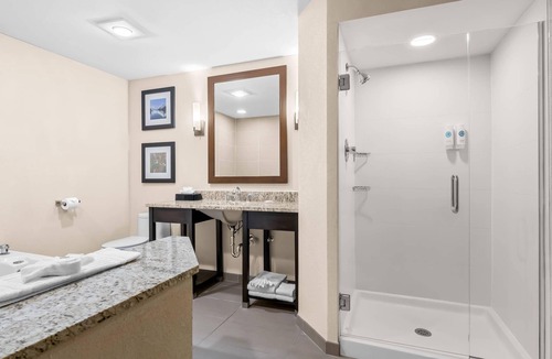 Allen Park Hotel | Comfort Inn & Suites