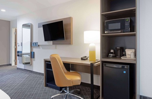 Mountain Grove Hotel | Comfort Inn & Suites Mountain Grove US-60