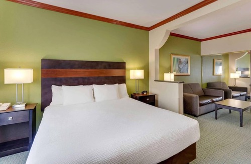 Woodway Hotel | Comfort Inn & Suites Waco Woodway
