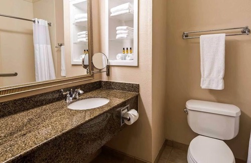 Woodway Hotel | Comfort Inn & Suites Waco Woodway