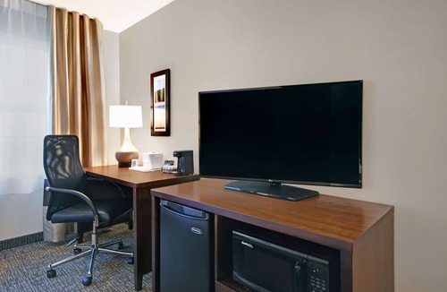 Wilton Hotel | Comfort Inn & Suites Wilton
