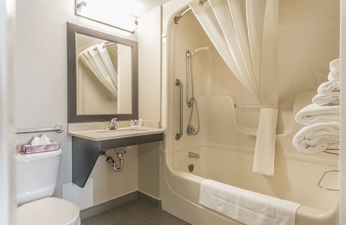 Trenton Hotel | Comfort Inn Trenton