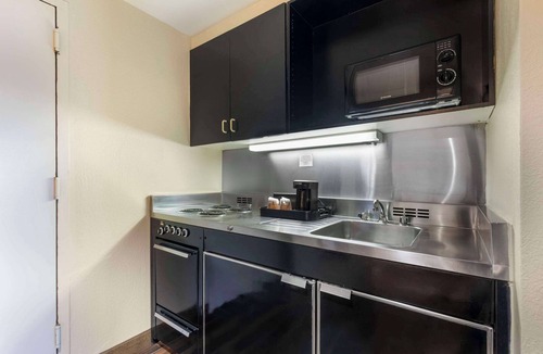 Fairfax Hotel | Comfort Inn University Center