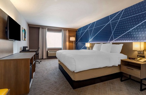 Castleton-on-Hudson Hotel | Comfort Inn & Suites East Greenbush - Albany