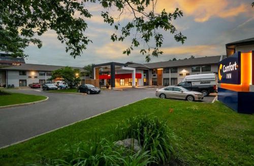 Ottawa Division Hotel | Comfort Inn West