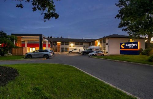 Ottawa Division Hotel | Comfort Inn West