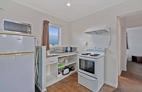 Westshore Hotel | Comfort Inn Westshore Beach