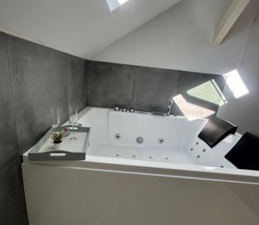 Nilvange Apartment | Comfort Jacuzzi New Apartment in Nilvange