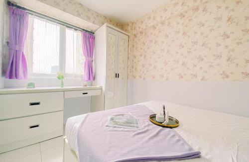 Kebagusan Apartment | Comfort Living 2BR Apartment at Kebagusan City By Travelio