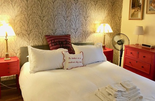 Saint-Thomas-d'Aquin Apartment | Comfort Meets Style In Chic Paris Apartment - Near Musée D'Orsay