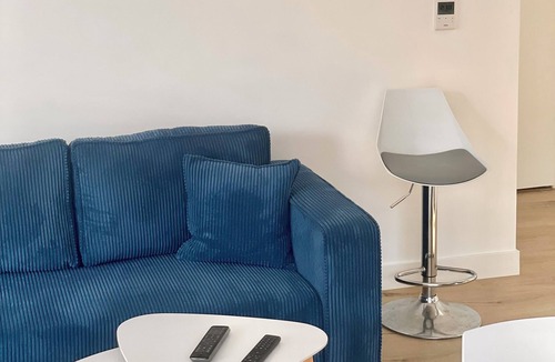 Argenteuil House | Comfort Room