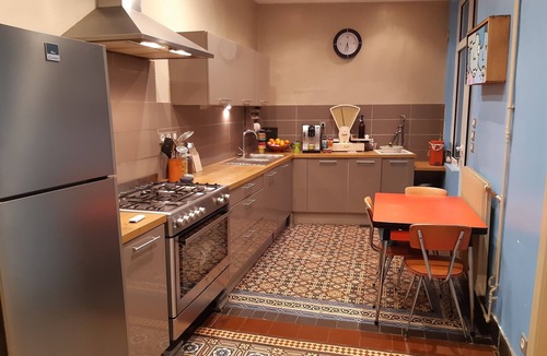 Tourcoing Bed & Breakfast | Comfort room near metro station