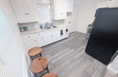 Fort Worth House | Comfort, Space & Convenience All in One Cozy Southside Escape